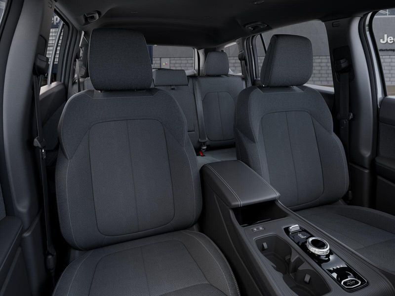 New 2026 Jeep Cherokee Laredo 4x4
