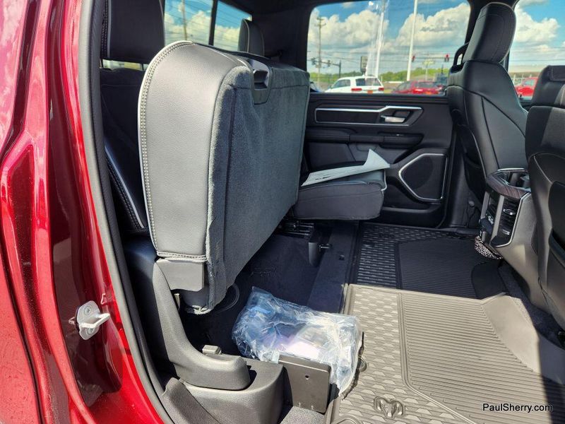 New 2026 RAM 1500 Laramie Crew Cab 4x4 5'7' Box