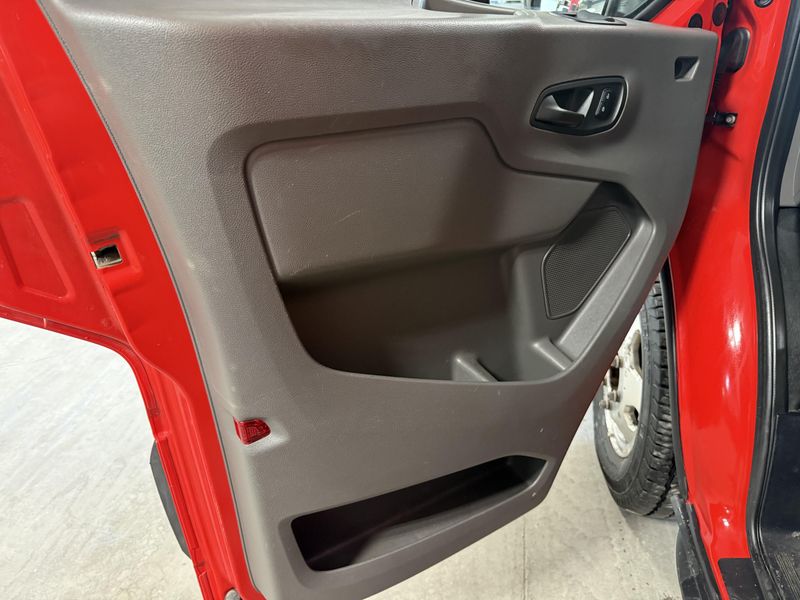 Used 2021 Ford Transit Cargo Van Image 17