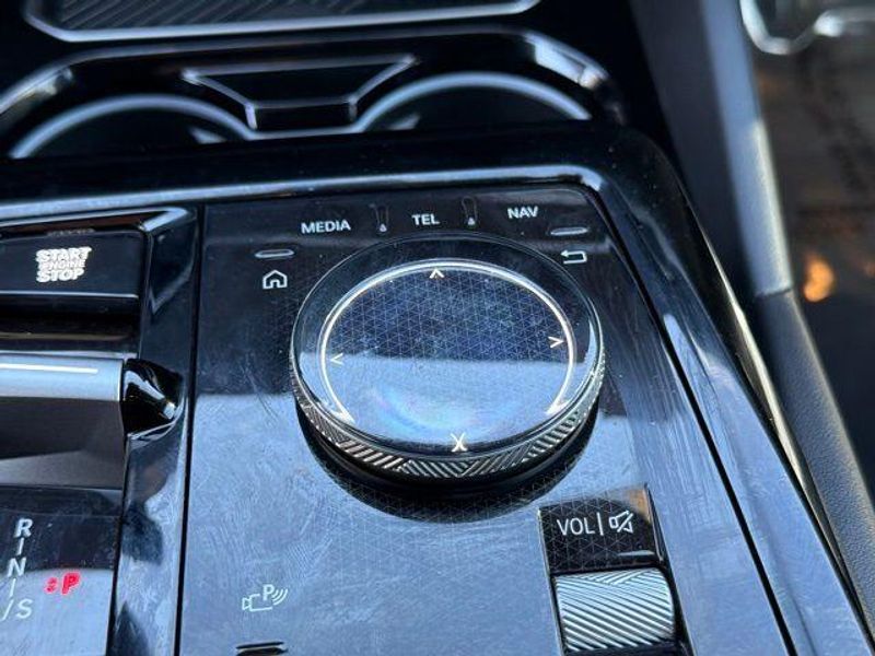 Used 2025 BMW 5 Series 530i xDriveImage 22