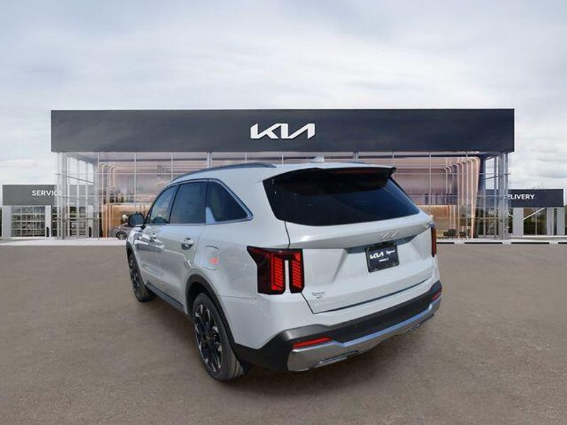 New 2026 Kia Sorento SXImage 6
