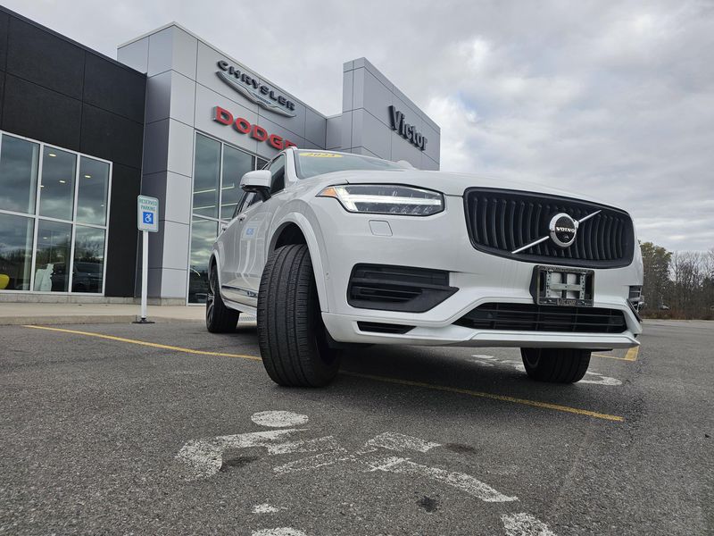 Used 2023 Volvo XC90 Recharge Plug-In Hybrid PlusImage 2