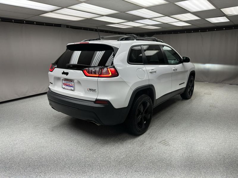 Used 2019 Jeep Cherokee AltitudeImage 4