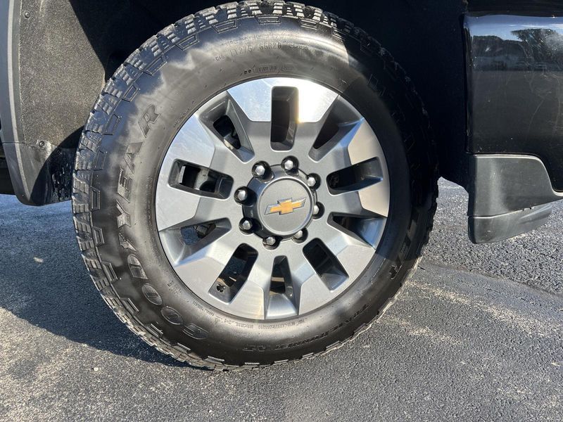 Used 2023 Chevrolet Silverado 2500HD Custom