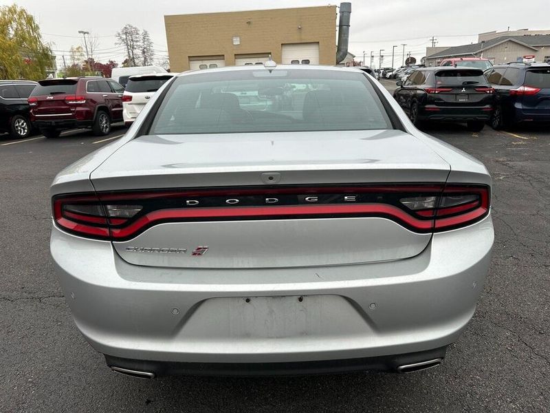 2021 Dodge Charger SXTImage 15