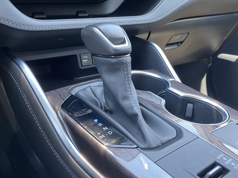 New 2023 Toyota Highlander PlatinumImage 25