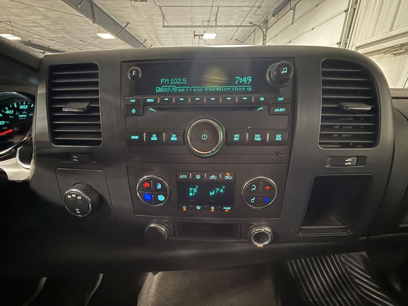 Used 2008 Chevrolet Silverado 2500HD LT w/1LTImage 25