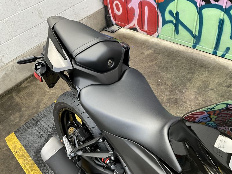 New 2026 Yamaha YZF-R3 ABS Image 11