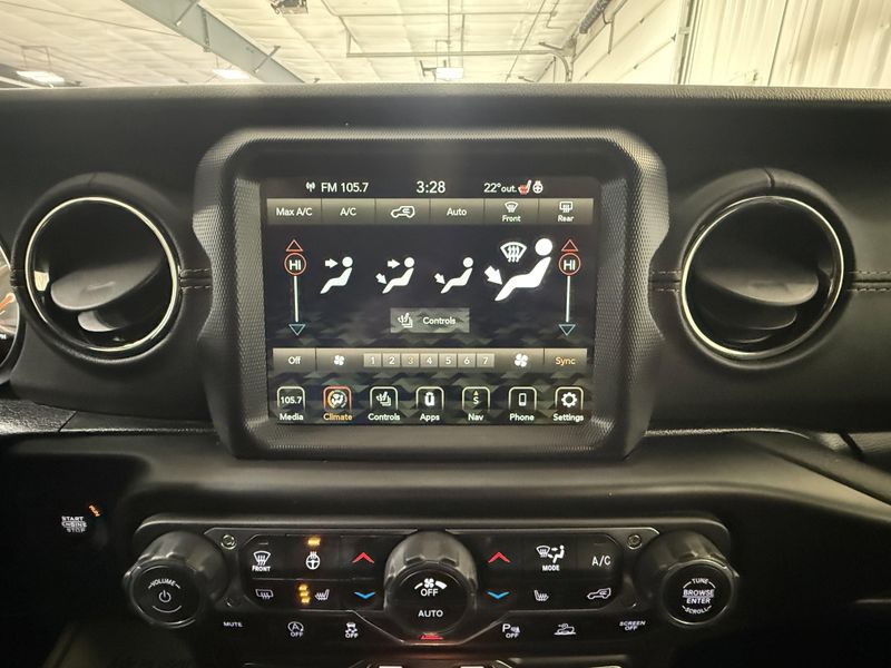 Used 2021 Jeep Wrangler Unlimited Sahara High AltitudeImage 30