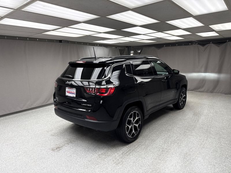 New 2025 Jeep Compass Limited 4x4Image 3