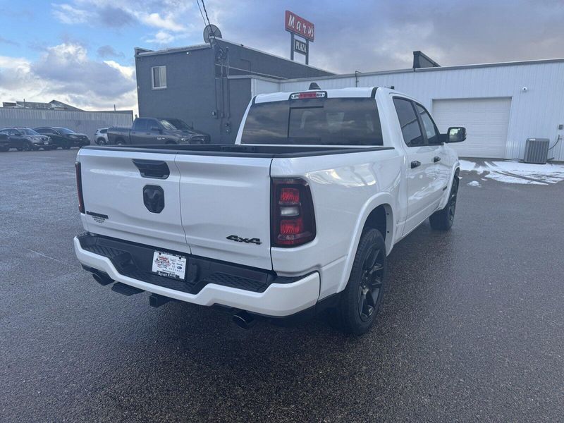 2025 RAM 1500 LaramieImage 8