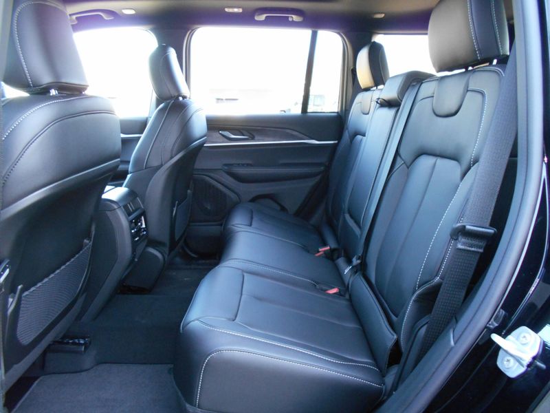 2025 Jeep Grand Cherokee Limited 4x4Image 7