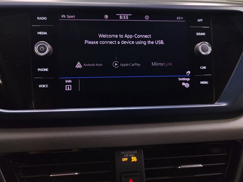 Used 2023 Volkswagen Taos SE AWD w/SunroofImage 21