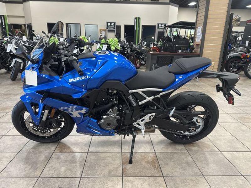 New 2026 Suzuki GSX-8R Image 14