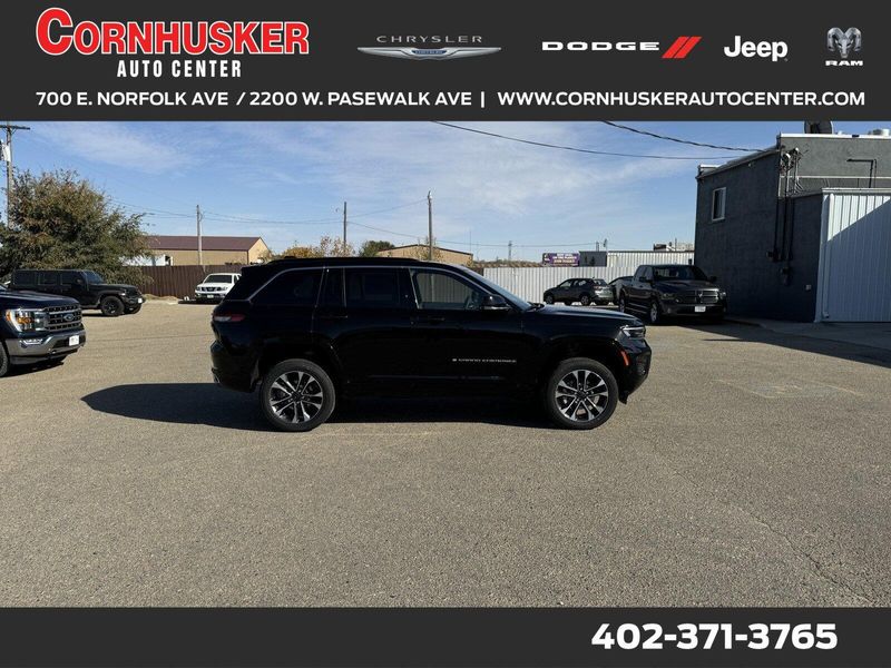 2025 Jeep Grand Cherokee OverlandImage 1