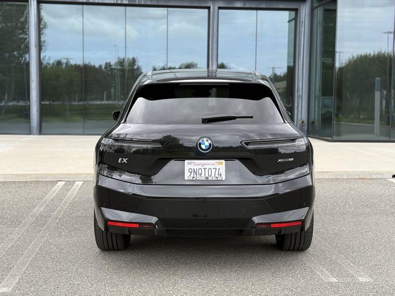 2025 BMW iX xDrive50Image 7