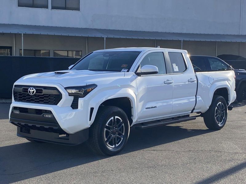 2025 Toyota Tacoma TRD SportImage 6