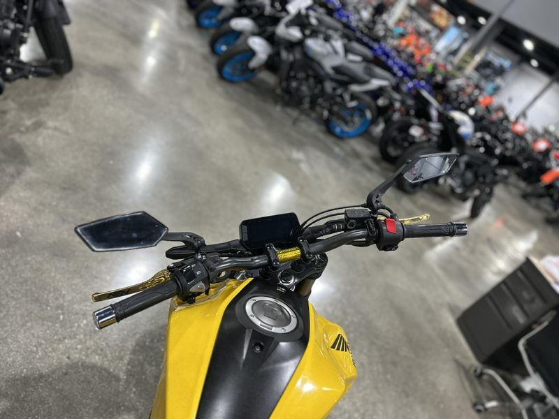 Used 2024 Honda CB300R ABS Image 8