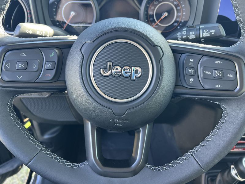 New 2026 Jeep Wrangler 4-door RubiconImage 18