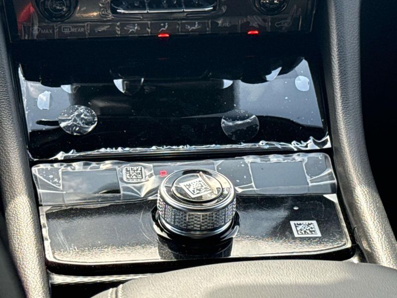 New 2026 Jeep Grand Cherokee Laredo 4x2