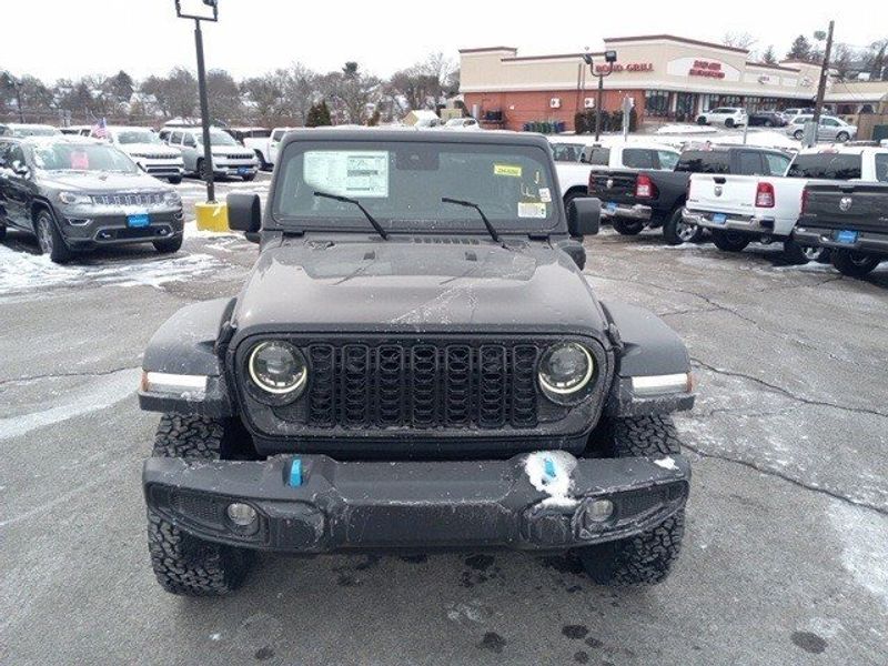 New 2024 Jeep Wrangler 4xE | Garavel Jeep | Norwalk CT 06851