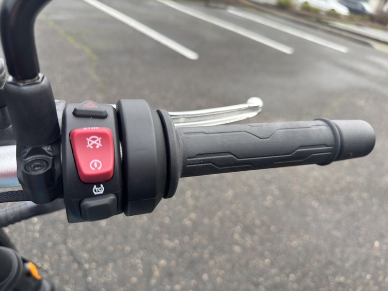 2024 CFMOTO CLX 700 - ZEHPHYR BLUE 