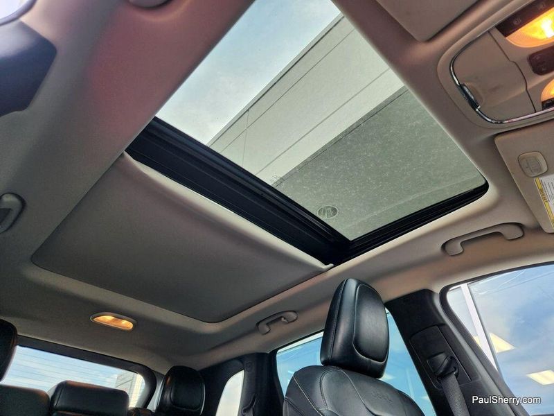 2016 Jeep Cherokee LimitedImage 36