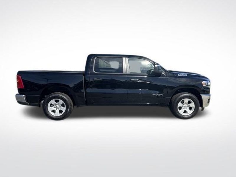 2025 RAM 1500 Tradesman Crew Cab 4x4 5'7' Box