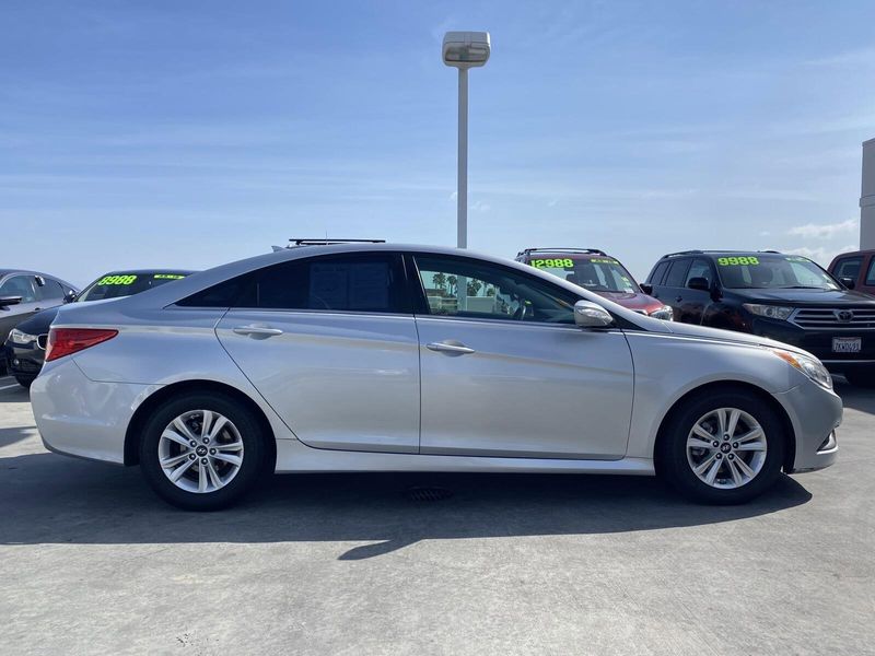 2014 Hyundai Sonata GLSImage 3