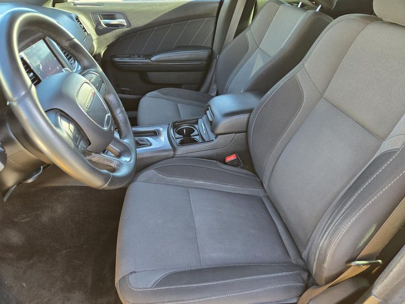 Used 2017 Dodge Charger SXT RWD