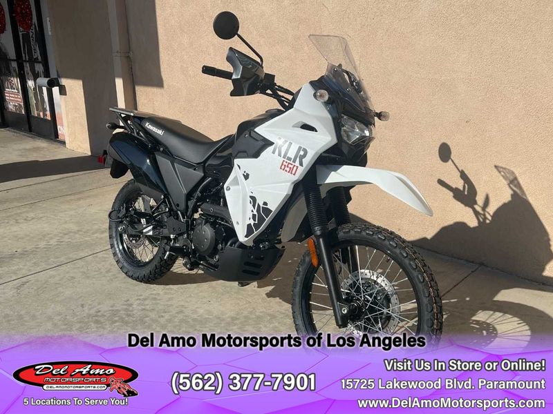 2024 Kawasaki KL650FRFNL-WT1  in a PEARL CRYSTAL WHITE/METALLIC CARBON GRAY exterior color. Del Amo Motorsports of Los Angeles (562) 262-9181 delamomotorsports.com 