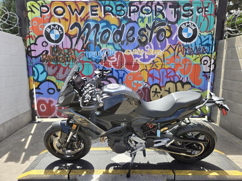 2026 BMW F 900 XR