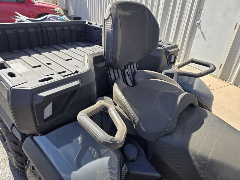 NEW 2026 CAN-AM OUTLANDER MAX 6X6 DPS 850 Image 13