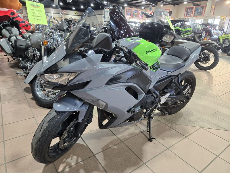 USED 2023 KAWASAKI NINJA 650 ABS KRT EDITION Image 3