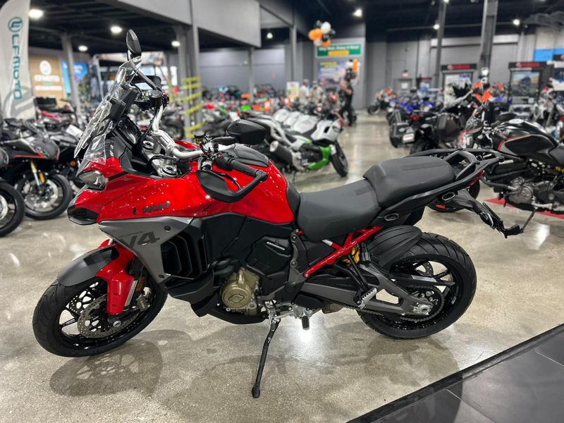New 2025 Ducati MULTISTRADA V4 Image 30
