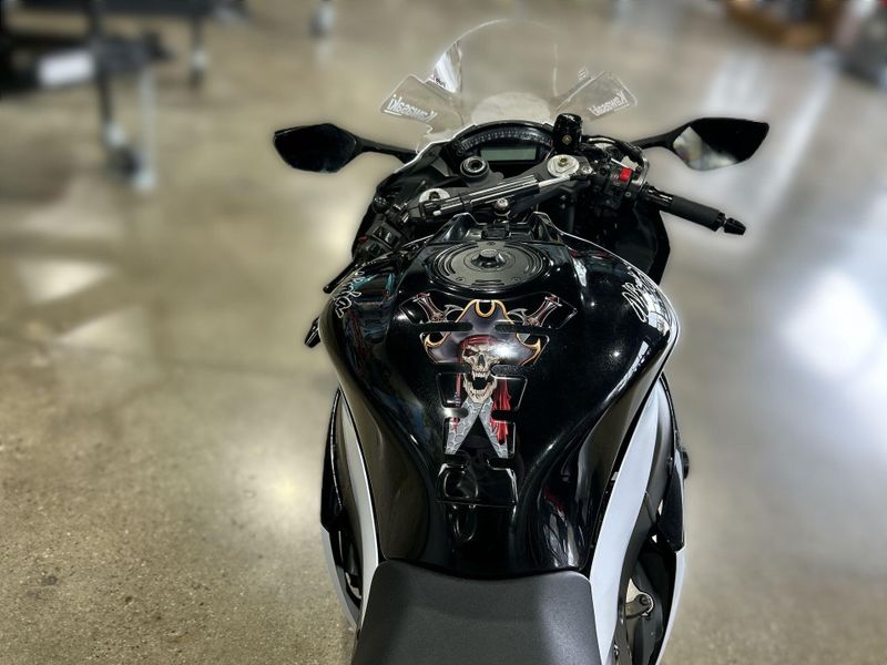 2013 Kawasaki NINJA ZX10R Image 14