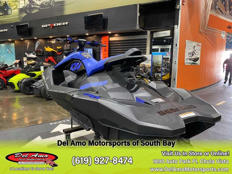 2023 Sea-Doo SPARK TRIXX 90 AUD BE 3UP IBR 23 Image 8