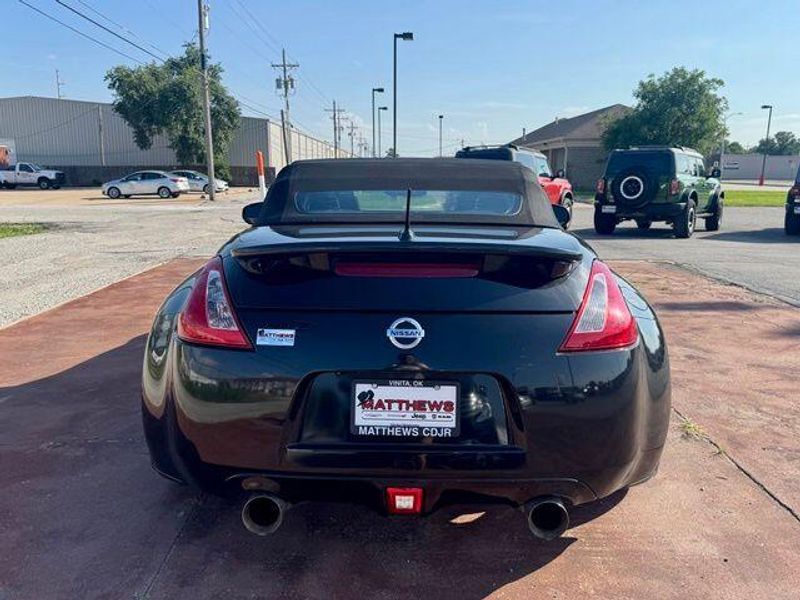 Used 2016 Nissan 370Z TouringImage 8