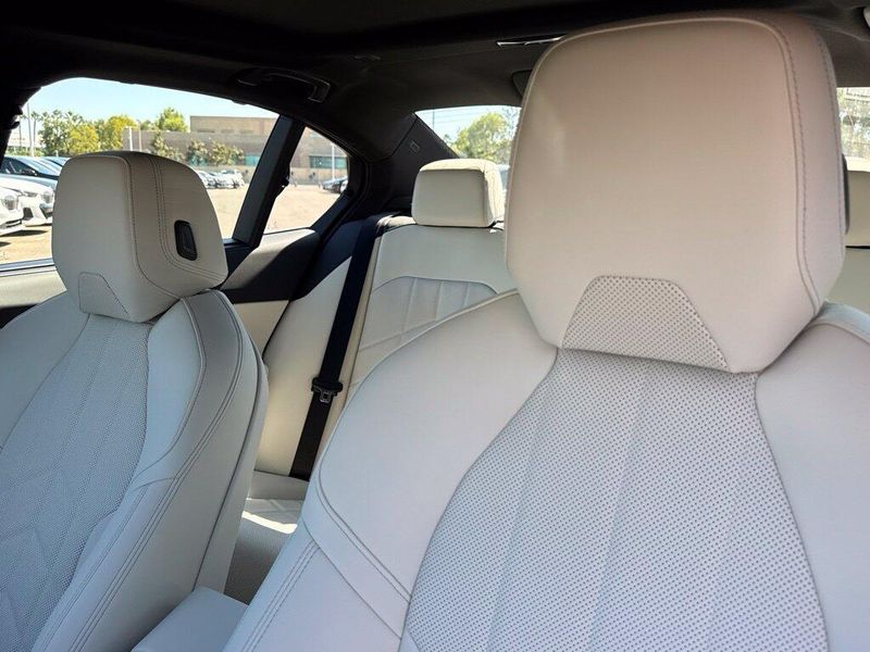 New 2027 BMW 5 Series 540i xDriveImage 19