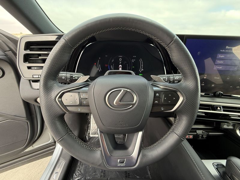 2023 Lexus RX 500h F SPORT PerformanceImage 24