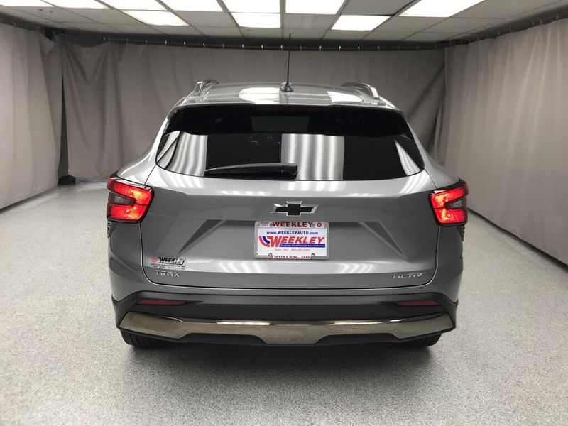 Used 2025 Chevrolet Trax ActivImage 3