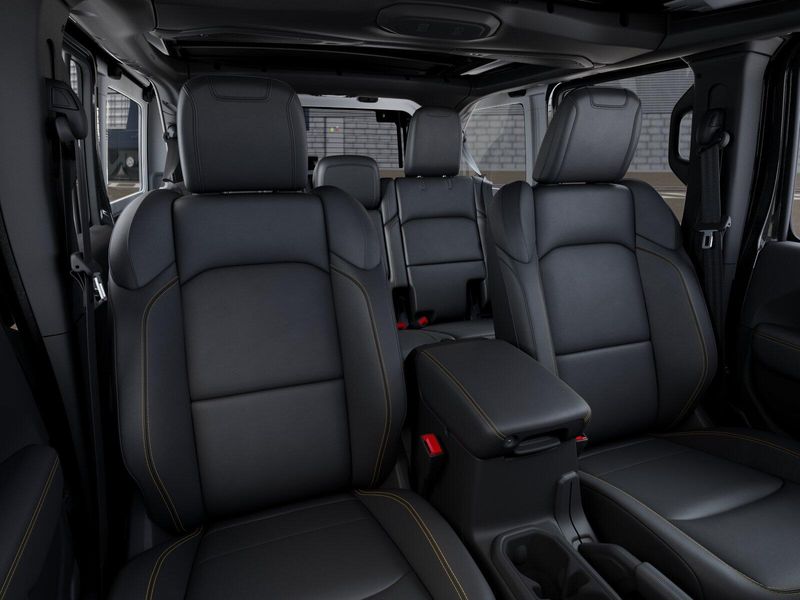 New 2026 Jeep Wrangler SaharaImage 9