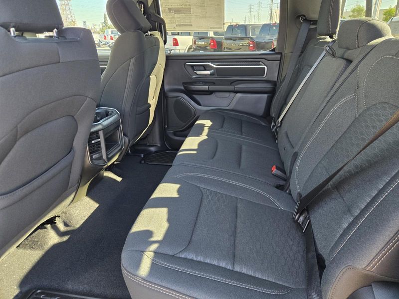 New 2026 RAM 1500 Big Horn Crew Cab 4x2 5'7' Box