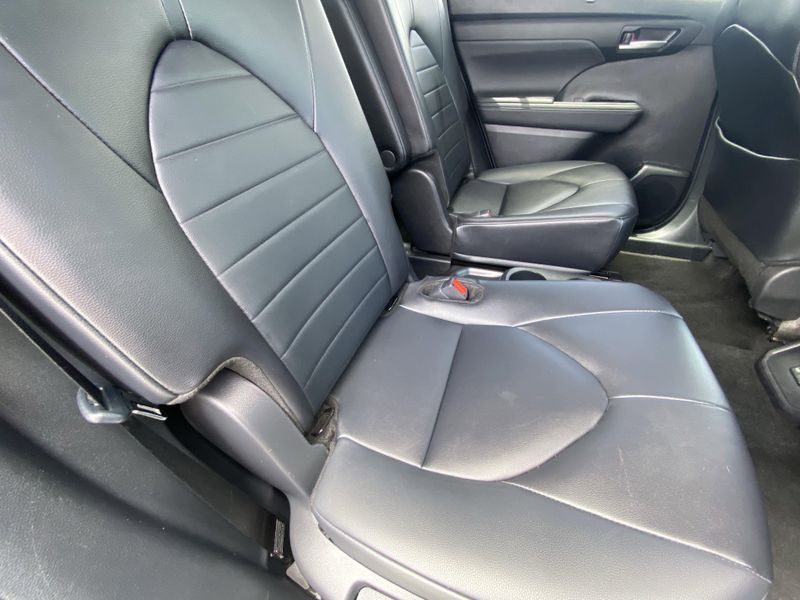 Used 2024 Toyota Highlander XLEImage 12
