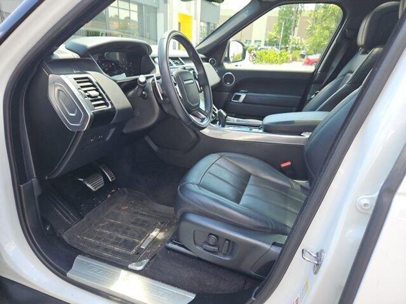 2022 Land Rover Range Rover Sport HSE Silver Edition