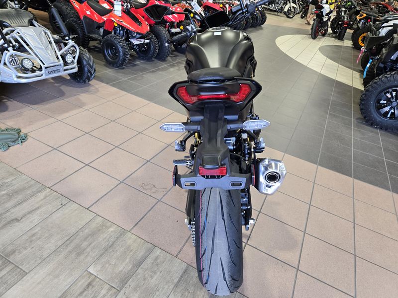 NEW 2026 KAWASAKI Z900 ABS Image 8