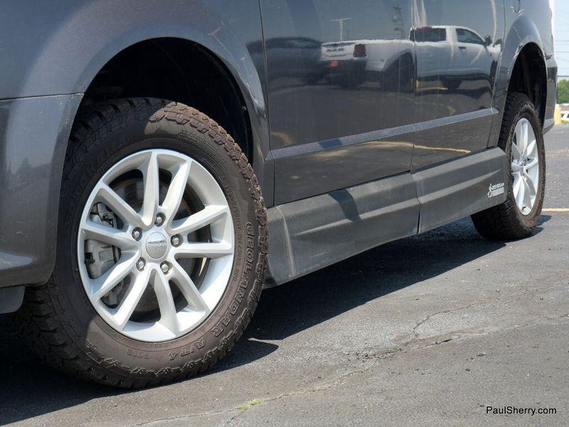 2019 Dodge Grand Caravan SXTImage 45