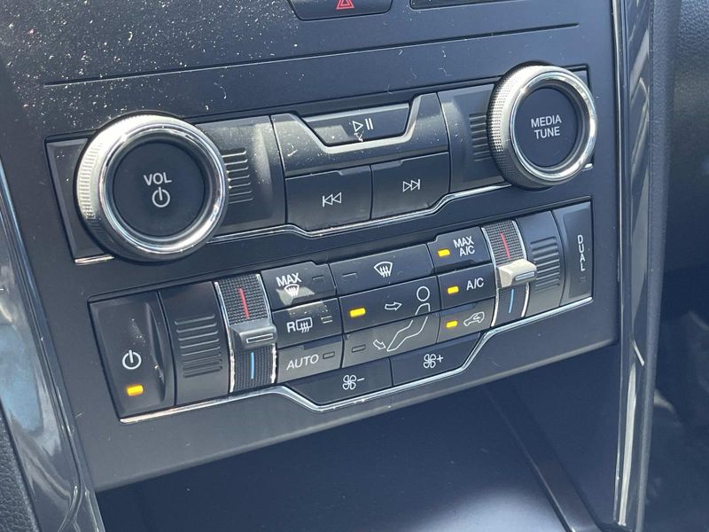 Used 2019 Ford Explorer XLT FWD