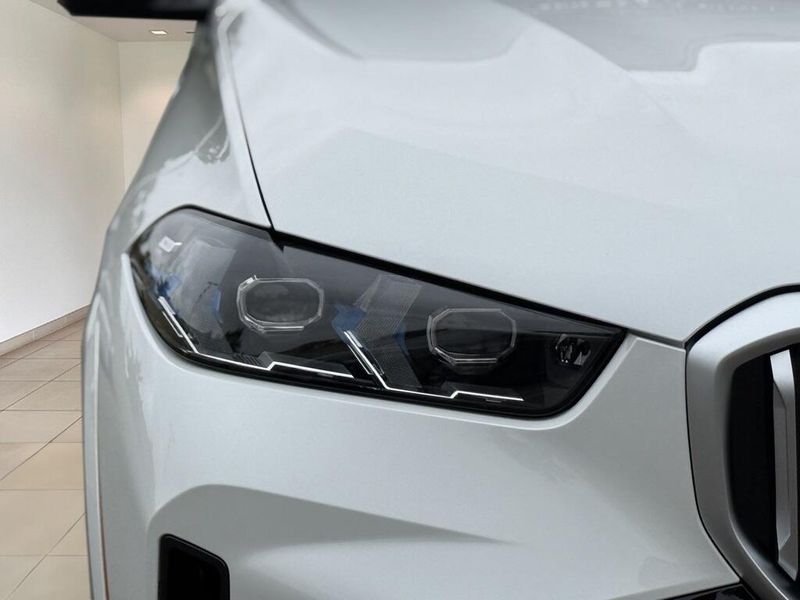 2026 BMW X5 xDrive50eImage 12