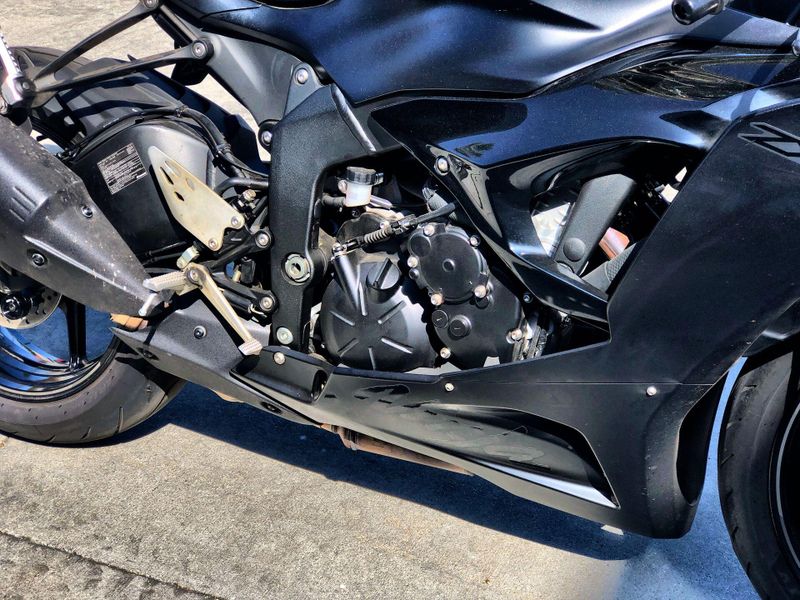 Used 2024 Kawasaki NINJA ZX-6R Image 20